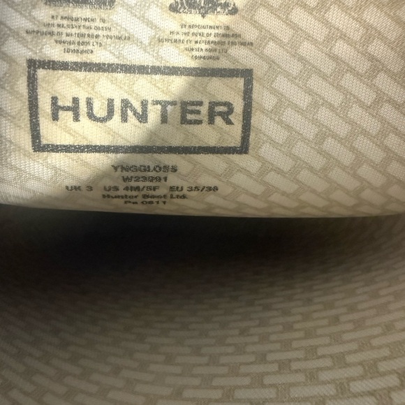 Hunter Classic Black Waterproof Boots - Picture 6 of 9